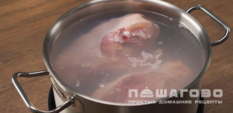 Фото приготовления рецепта: Бульон из курицы - шаг 1