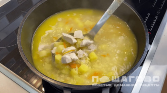 Фото приготовления рецепта: Суп куриный из грудки - шаг 4