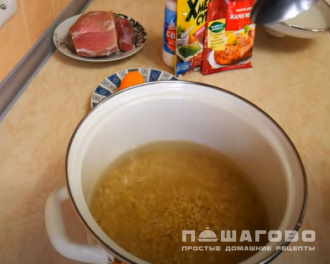 Фото приготовления рецепта: Каша перловая с мясом - шаг 1
