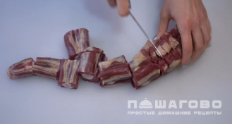 Фото приготовления рецепта: Говяжьи хвосты тушеные - шаг 1