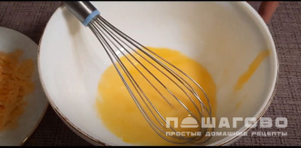 Фото приготовления рецепта: Куриные отбивные в сырном кляре - шаг 3