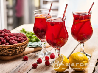 Фото приготовления рецепта: Малиновый морс - шаг 3