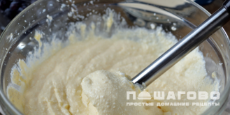 Фото приготовления рецепта: Чизкейк с голубикой - шаг 8