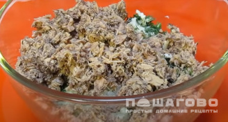 Фото приготовления рецепта: Намазка для бутербродов из рыбных консервов - шаг 3