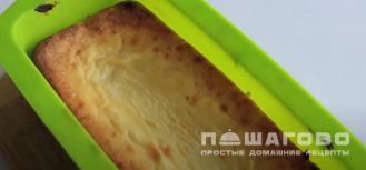 Фото приготовления рецепта: Пышная творожная запеканка без муки и манки - шаг 4