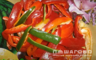 Фото приготовления рецепта: Салат из цветной капусты на зиму - шаг 3