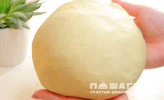 Фото приготовления рецепта: Молочные пончики - шаг 3