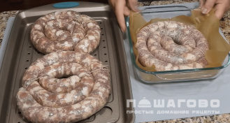 Фото приготовления рецепта: Домашняя колбаса из свинины в кишках - шаг 4