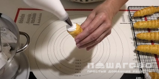 Фото приготовления рецепта: Трубочки домашние - шаг 24