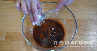 Фото приготовления рецепта: Шашлык куриный в духовке на шпажках - шаг 2
