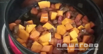 Фото приготовления рецепта: Подлива с мясом и овощами - шаг 5