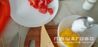 Фото приготовления рецепта: Пицца на хлебе - шаг 4