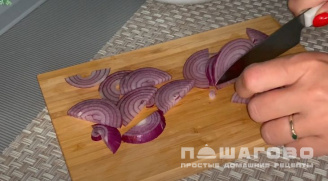 Фото приготовления рецепта: Кранч-салат с тунцом - шаг 5