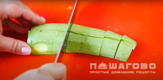 Фото приготовления рецепта: Овощное рагу в горшочках с мясом - шаг 4
