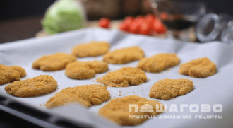 Фото приготовления рецепта: Чикен-ролл по-домашнему с сыром и помидорами - шаг 1