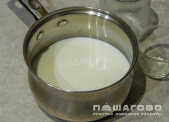 Фото приготовления рецепта: Каша из овсяных хлопьев - шаг 1