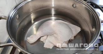 Фото приготовления рецепта: Суп с чечевицей и картофелем и курицей - шаг 1
