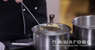 Фото приготовления рецепта: Пенне «Четыре сыра» (Quattro formaggi) - шаг 4