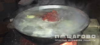Фото приготовления рецепта: Шурпа в тандыре - шаг 3