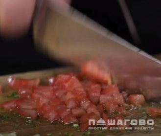 Фото приготовления рецепта: Соус из авокадо с чесноком к мясу и птице - шаг 8