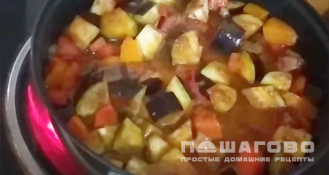 Фото приготовления рецепта: Подлива с мясом и овощами - шаг 6