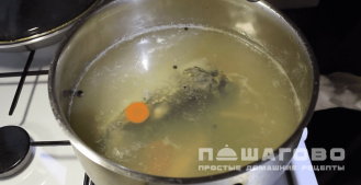 Фото приготовления рецепта: Уха из щуки - шаг 3
