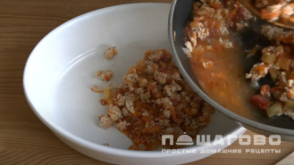 Фото приготовления рецепта: Бифарше (запеканка из картофельного пюре и куриного фарша) - шаг 11