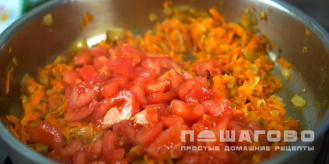 Фото приготовления рецепта: Щи с капустой без мяса - шаг 8