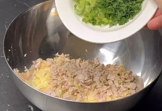 Фото приготовления рецепта: ПП пирожки с курицей и сыром - шаг 1