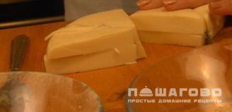 Фото приготовления рецепта: Жареный сулугуни - шаг 1