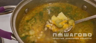 Фото приготовления рецепта: Рассольник вегетарианский - шаг 6