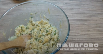 Фото приготовления рецепта: Постные драники из картошки без яиц - шаг 5