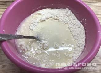Фото приготовления рецепта: Пицца из фарша - шаг 2