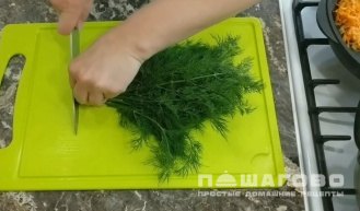Фото приготовления рецепта: Куриный суп по-домашнему - шаг 4