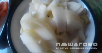 Фото приготовления рецепта: Кабачковая икра в мультиварке - шаг 2