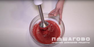 Фото приготовления рецепта: Панна-котта с вишней - шаг 9