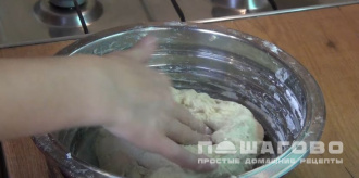 Фото приготовления рецепта: Осетинский пирог с грибами и картошкой - шаг 4