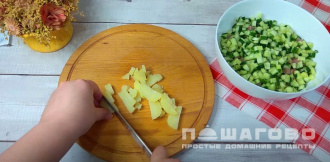 Фото приготовления рецепта: Мясной салат Оливье с говядиной - шаг 3