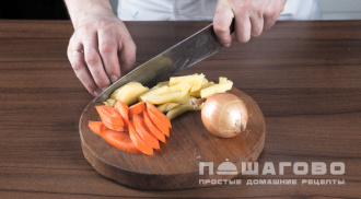 Фото приготовления рецепта: Уха с водкой - шаг 2