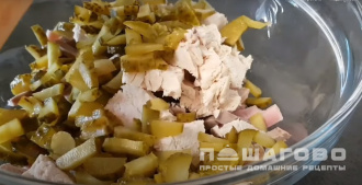 Фото приготовления рецепта: Салат мясной - шаг 4
