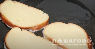 Фото приготовления рецепта: Гренки из батона - шаг 4