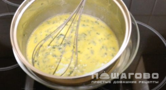 Фото приготовления рецепта: Мятное мороженое с шоколадной крошкой - шаг 2