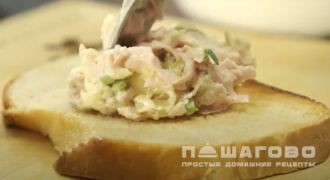 Фото приготовления рецепта: Простой сытный бутерброд - шаг 8