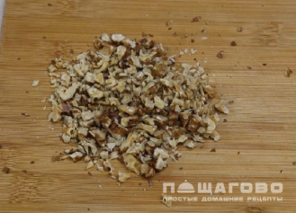 Фото приготовления рецепта: Салат из свеклы и банана - шаг 2
