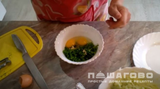 Фото приготовления рецепта: Драники из кабачков - шаг 4