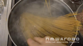 Фото приготовления рецепта: Лапша якисоба с говядиной - шаг 6