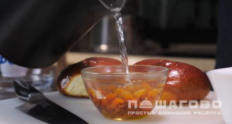 Фото приготовления рецепта: Хлебный пудинг - шаг 3