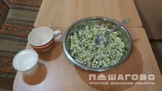 Фото приготовления рецепта: Окрошка на воде с уксусом - шаг 2