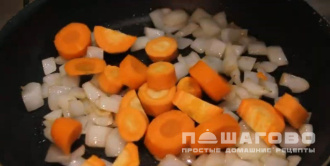 Фото приготовления рецепта: Уха из осетра с овощами - шаг 4