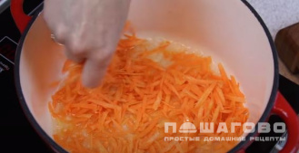 Фото приготовления рецепта: Простой суп щи из свежей капусты - шаг 2
